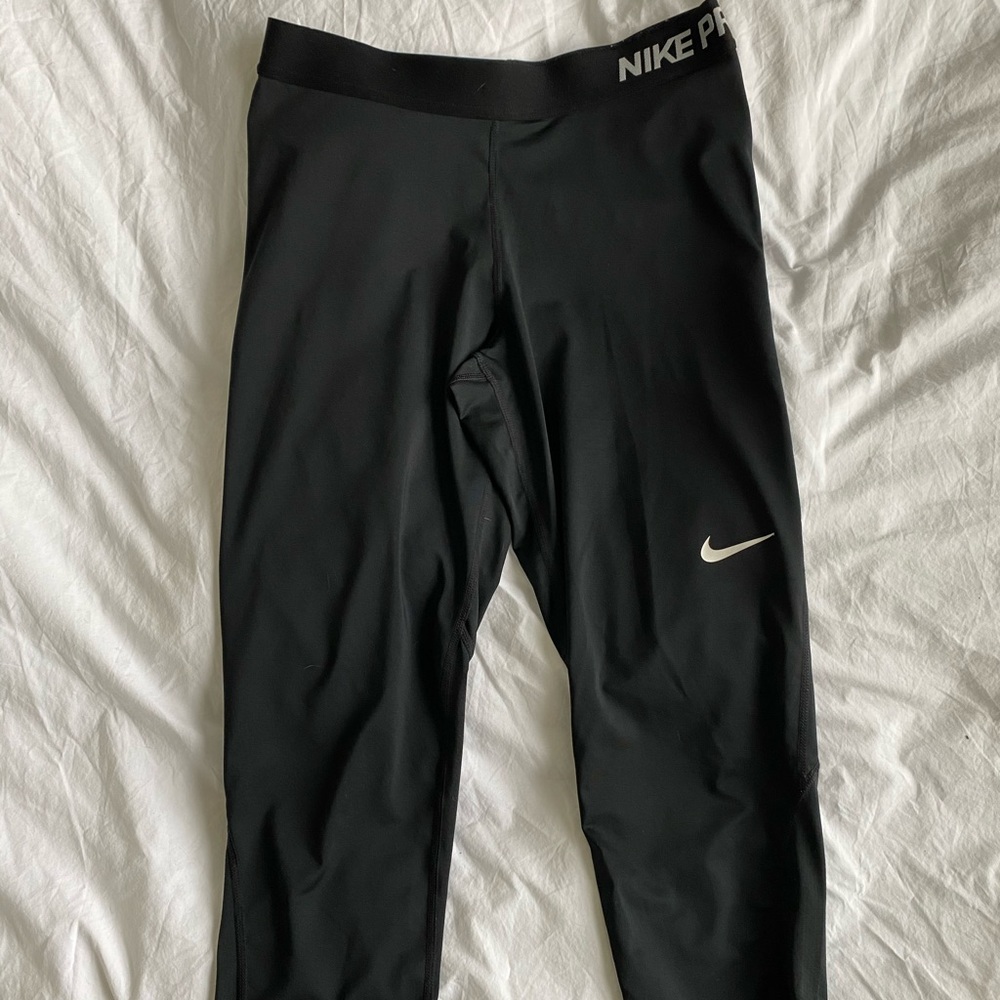 Nike Pro Cropped Leggings in L